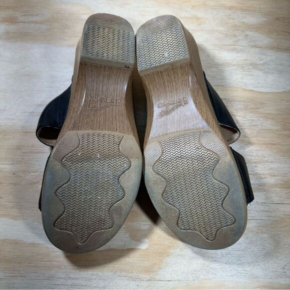 Dansko Black Leather Wedge Sandals Women’s Size 8.5 - Picture 7 of 9